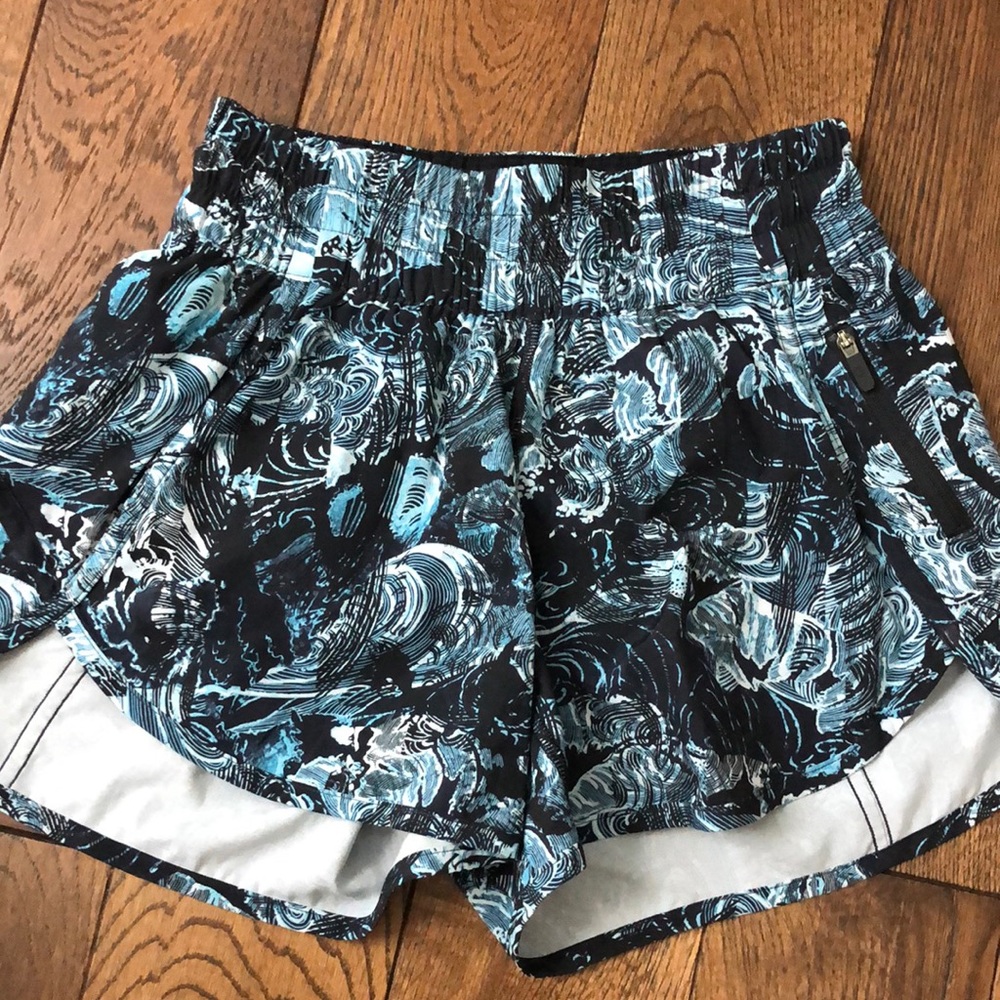Lululemon Tracker shorts